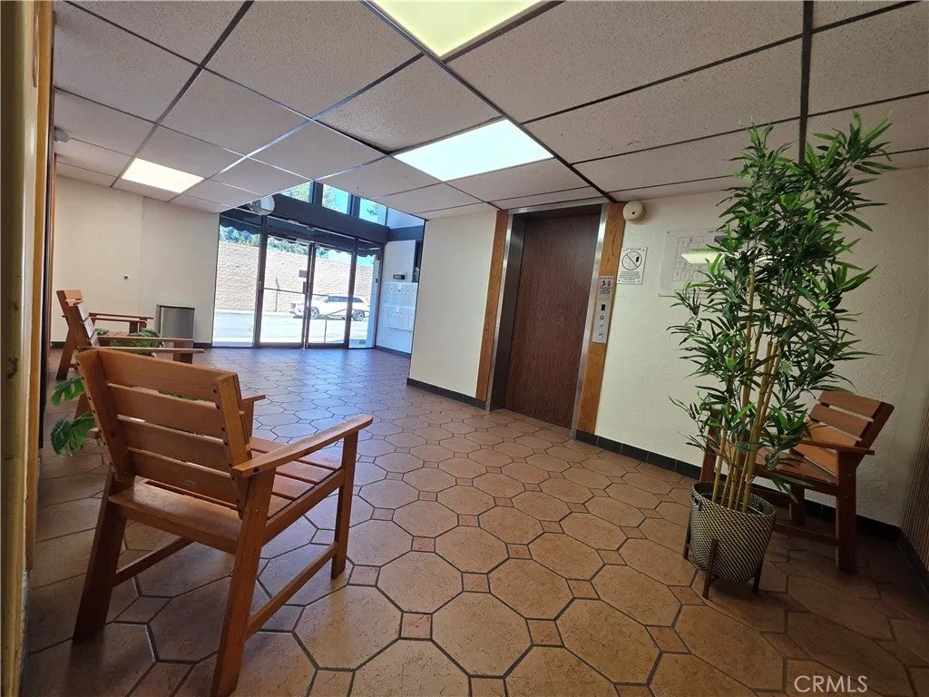 Photo of 500 Jackson Place #212, Glendale, CA 91206 (MLS # BB26177100)