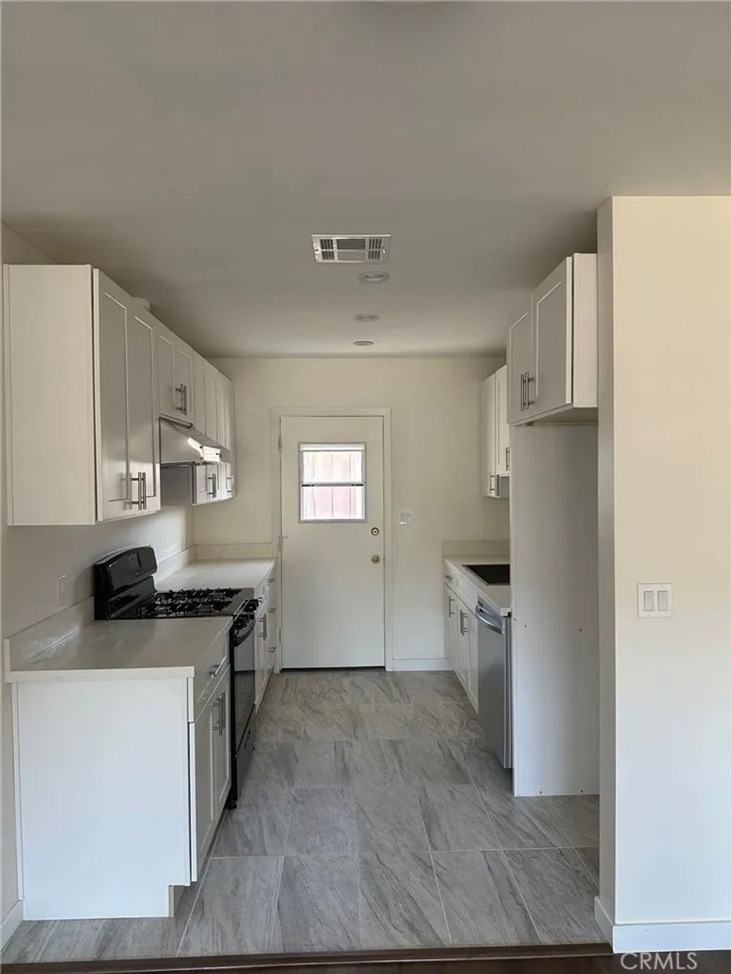 Photo of 2660 N Frederic St #A, Burbank, CA 91504 (MLS # BB25249248)