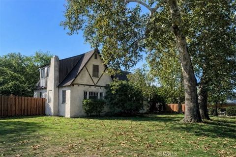 Photo of 3744 Anita Avenue, Pasadena, CA 91107 (MLS # SW26001114)