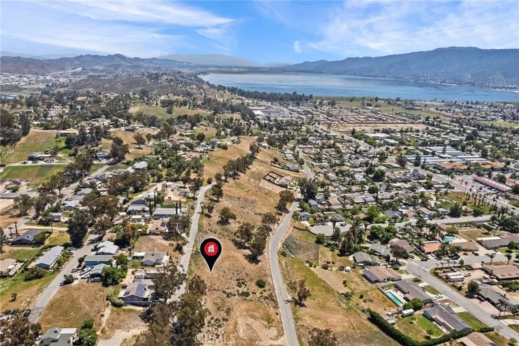 Photo of 16427 Bailey, Lake Elsinore, CA 92530 (MLS # IG25088679)
