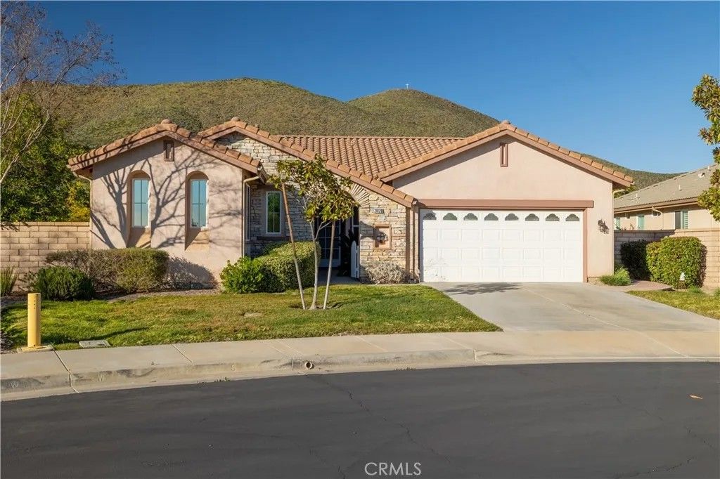 Photo of 28128 Summitrose Dr, Menifee, CA 92584 (MLS # SW26018773)