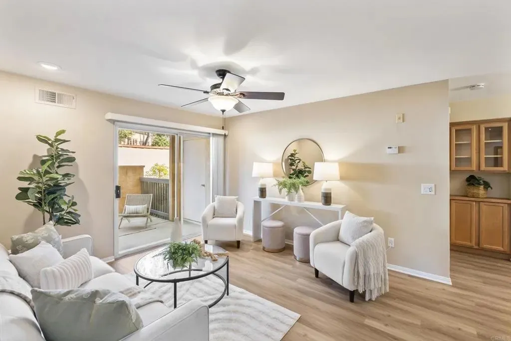 San Diego, California 92122, United States, 2 Bedrooms Bedrooms, ,2 BathroomsBathrooms,Residential,Active,241871