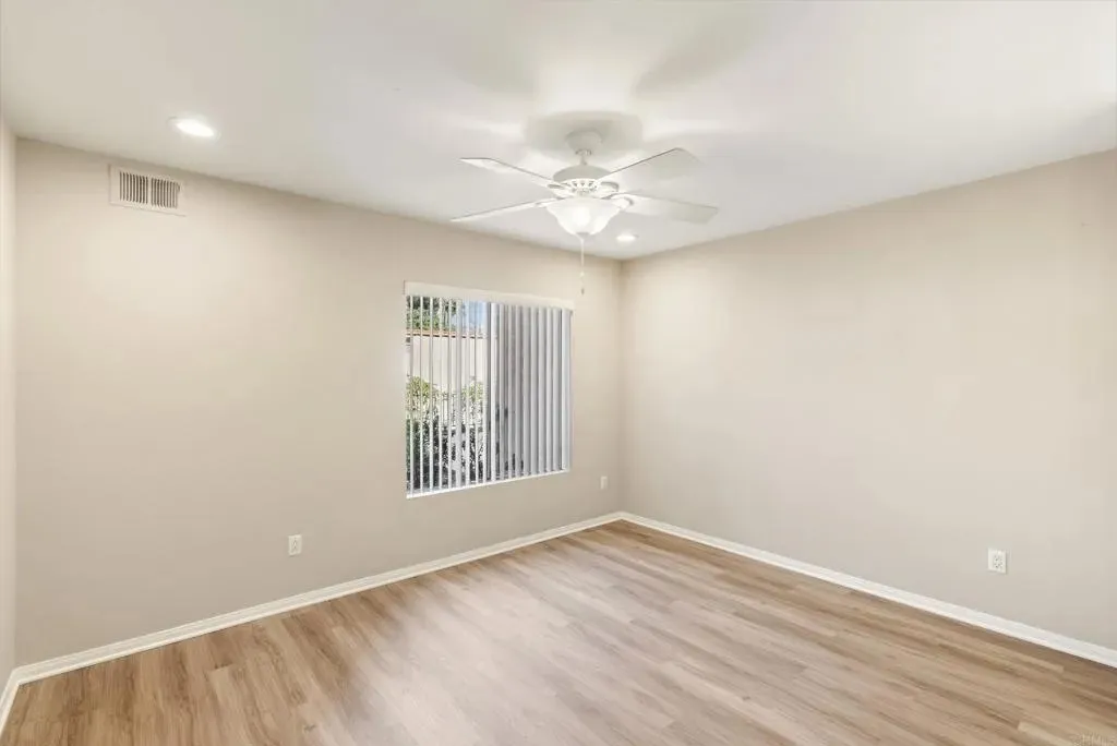 San Diego, California 92122, United States, 2 Bedrooms Bedrooms, ,2 BathroomsBathrooms,Residential,Active,241871