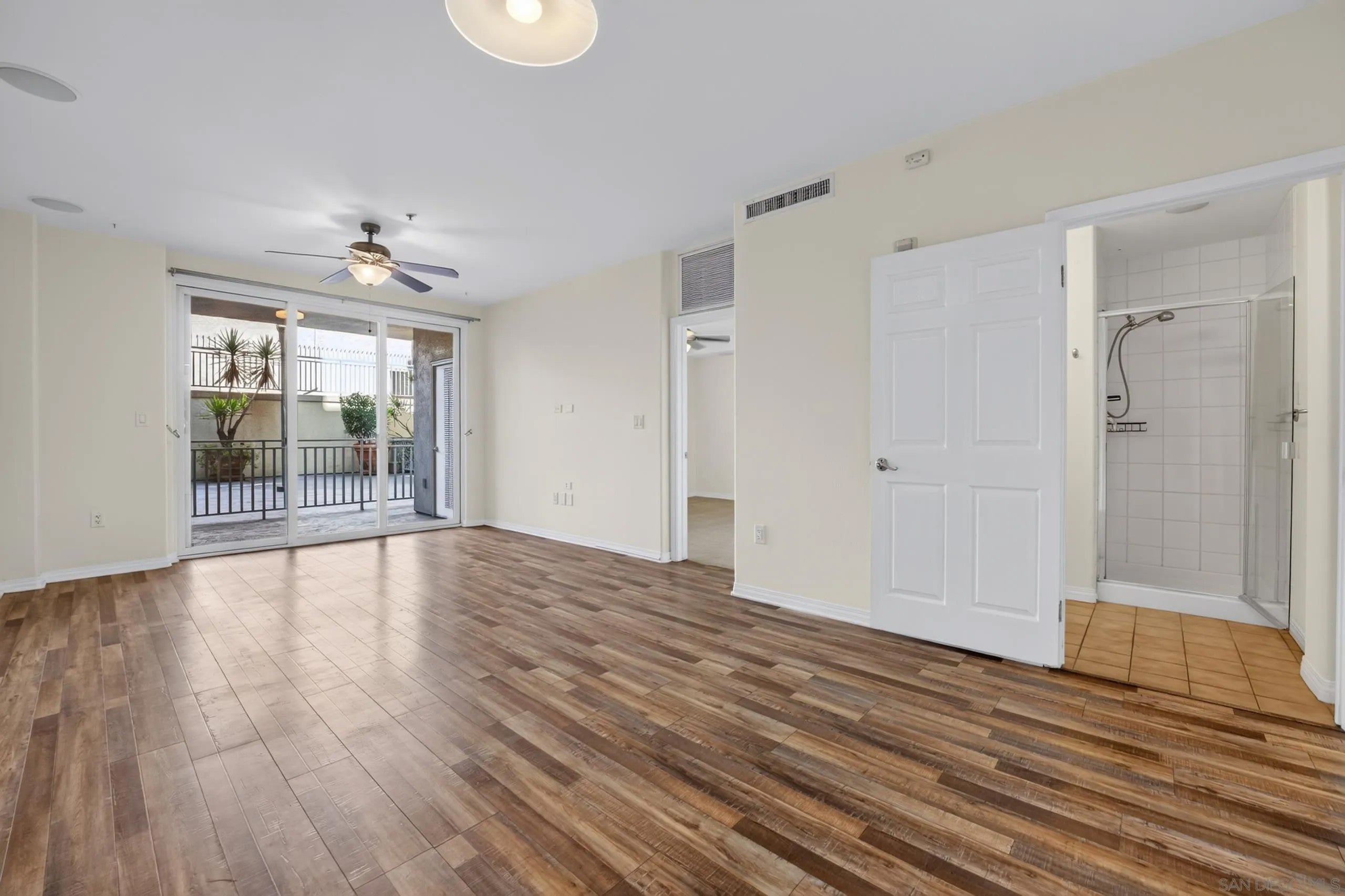 1601 India St. 111