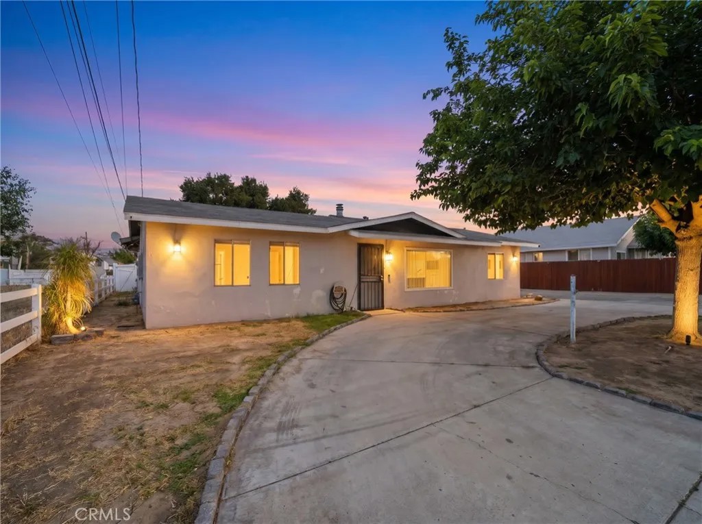 40672 Mayberry