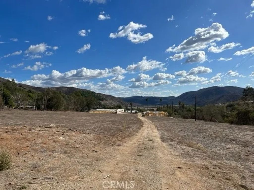 Photo of 9104 Huntley Rd, Fallbrook, CA 92028 (MLS # PW25106918)