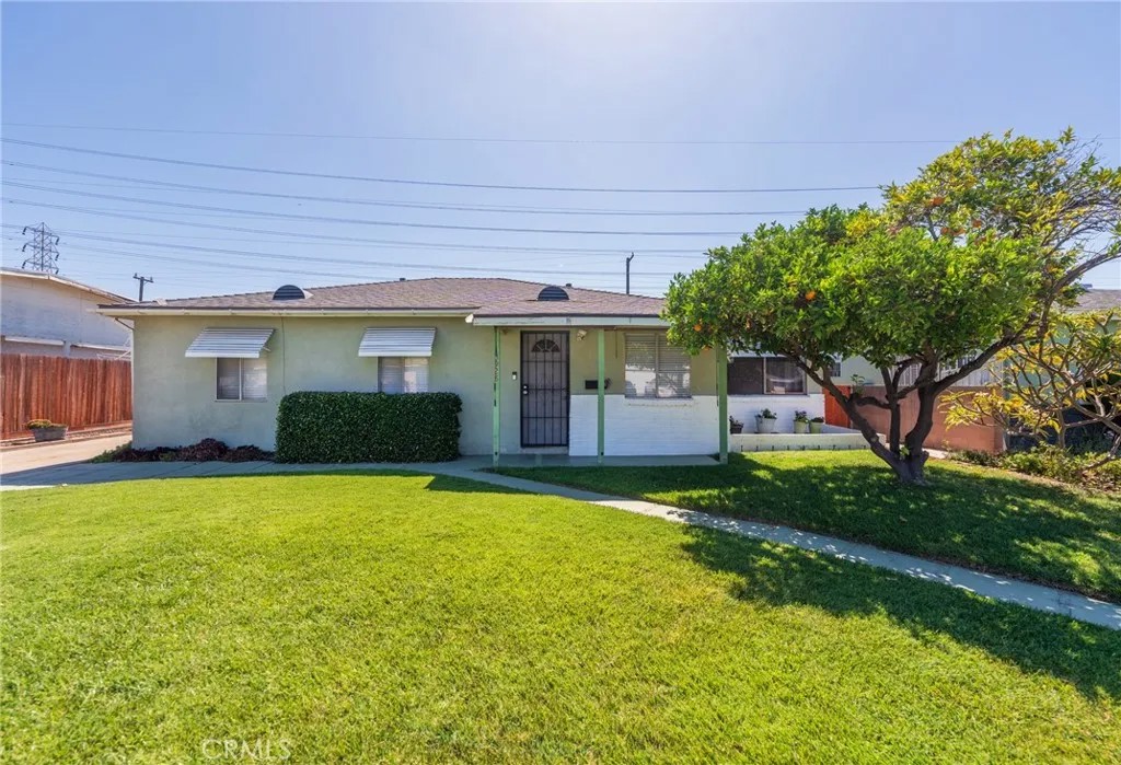 13928 Carfax Ave.
