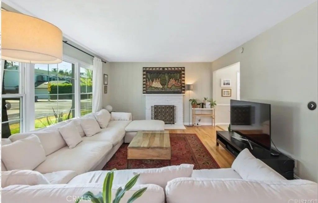 Photo of 7002 Forbes Avenue, Lake Balboa, CA 91406 (MLS # SR25273293)