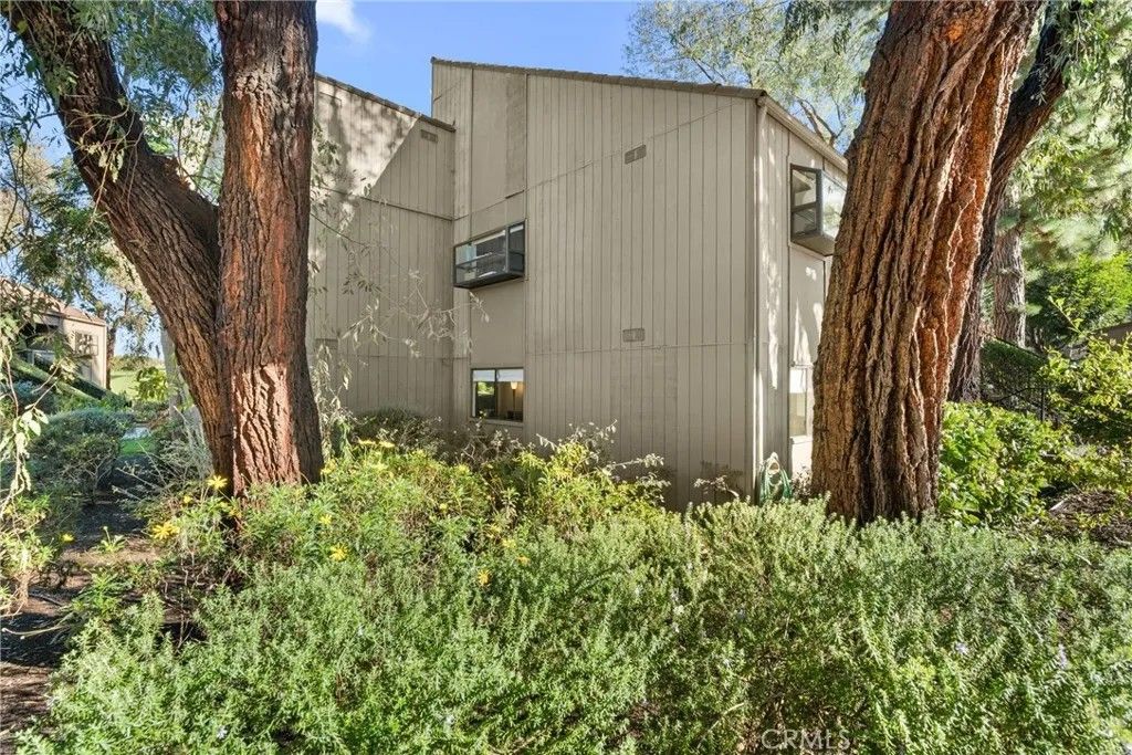 Photo of 31291 E Nine Dr #29F, Laguna Niguel, CA 92677 (MLS # OC26002559)