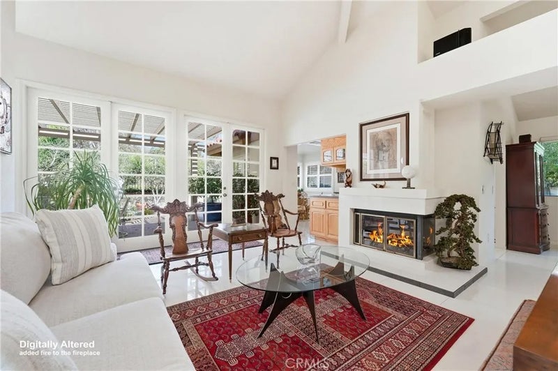 1715 Calle De Oro