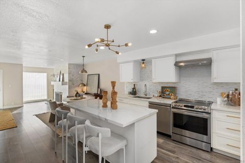 1913 Alga Rd A Carlsbad CA 92009