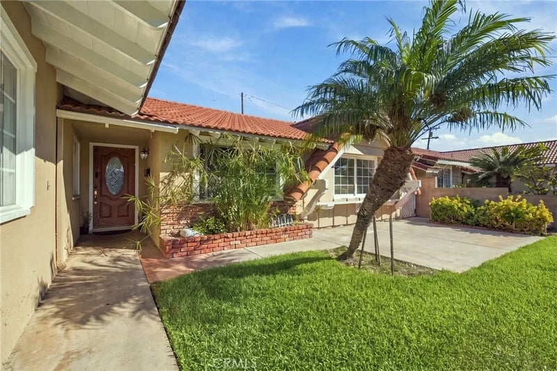 10591 Henderson Avenue