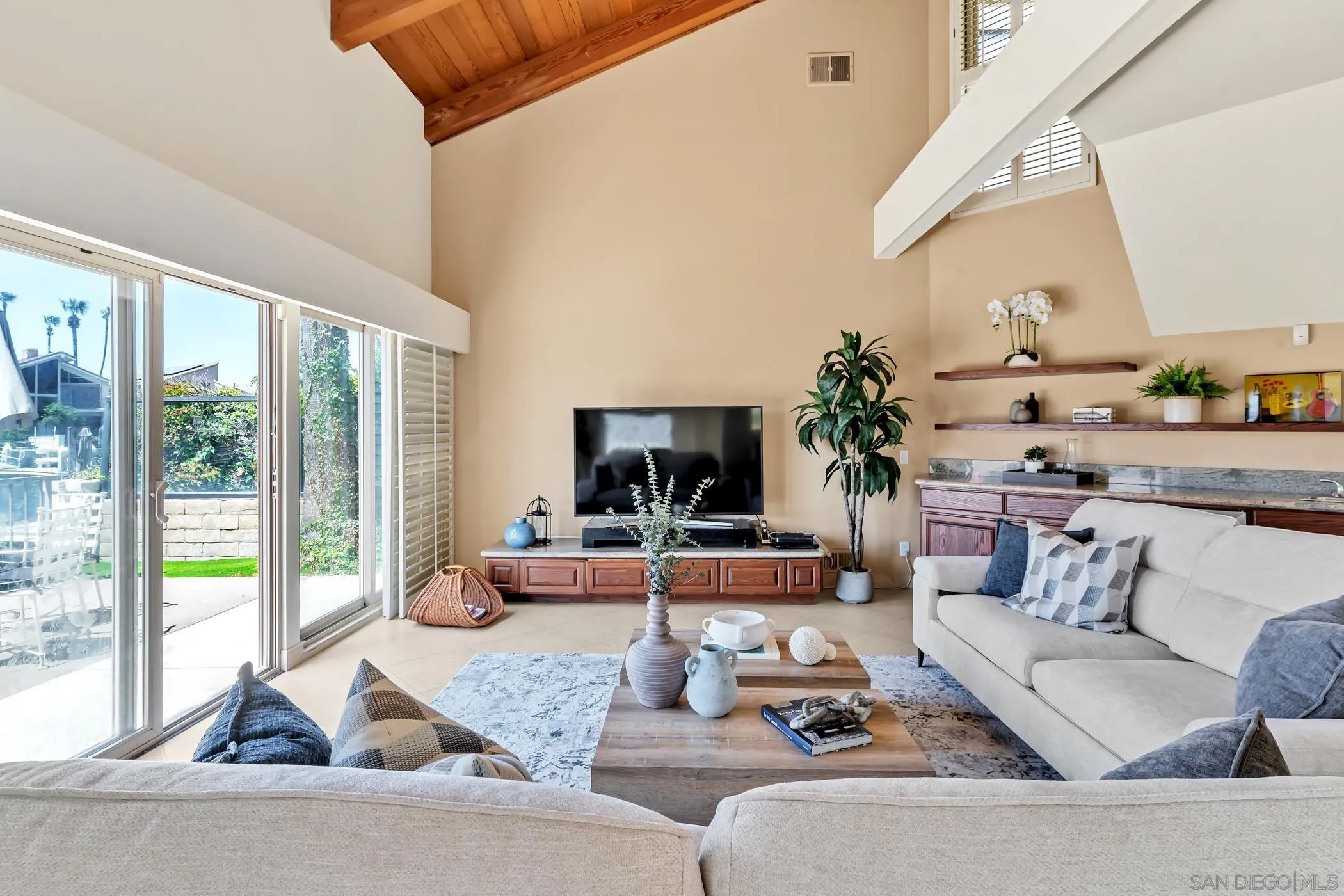 6 Buccaneer Way