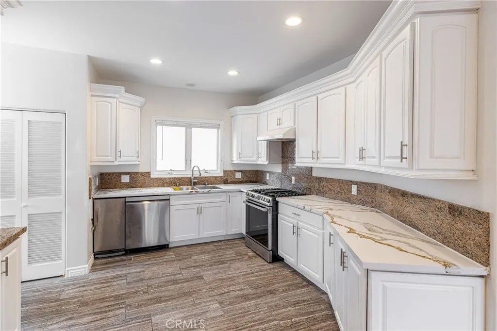 Photo of 1906 New York Drive, Altadena, CA 91001 (MLS # SR26010292)