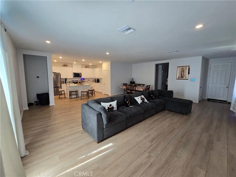 4550 La Spezia Lane