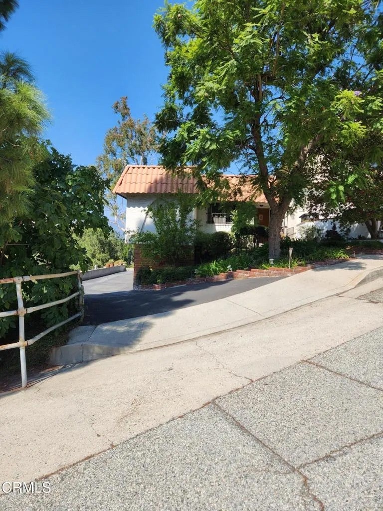 1913 Verdugo Loma Drive