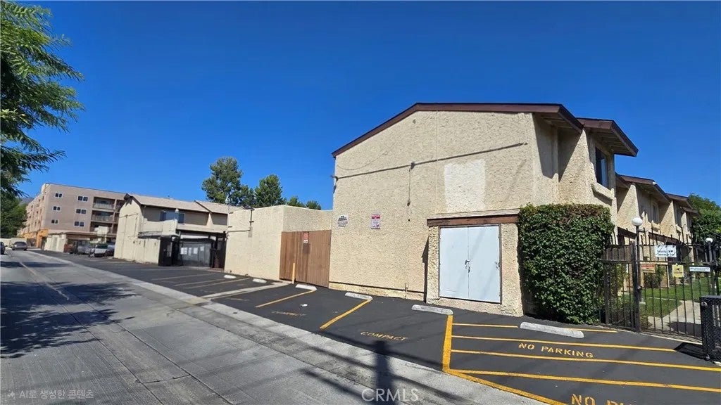 Photo of 13701 Hubbard Unit#7 ST, Sylmar, CA 91342 (MLS # SR26208024)