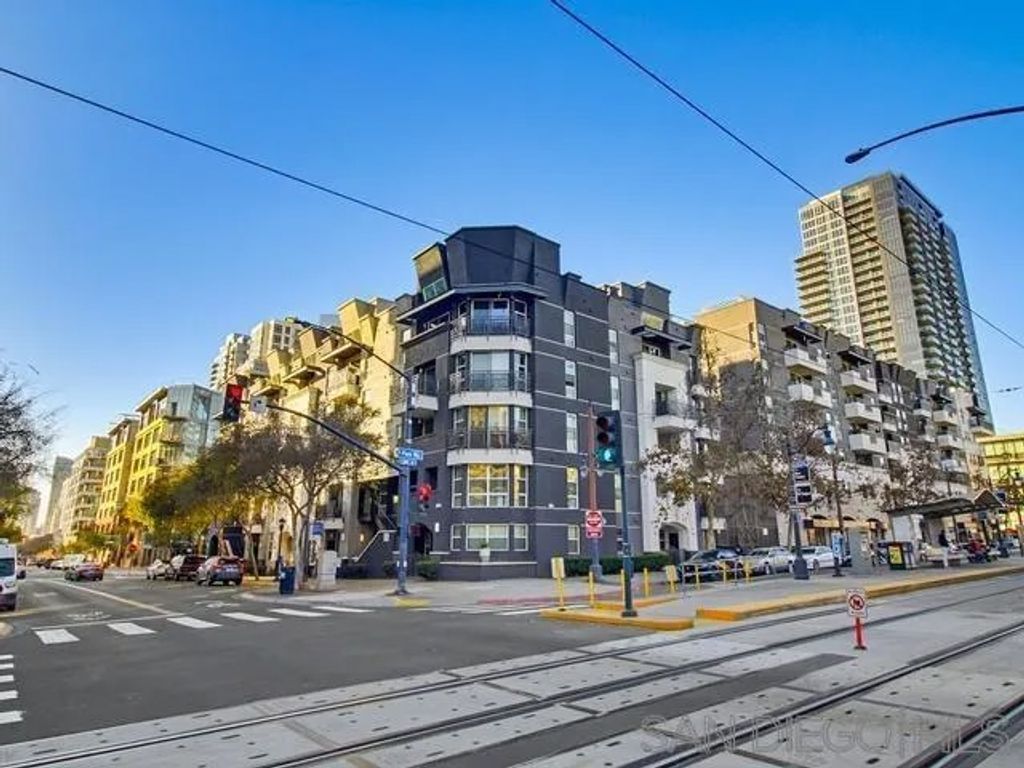 Photo of 550 Park Blvd #2601, San Diego, CA 92101 (MLS # 260002460)