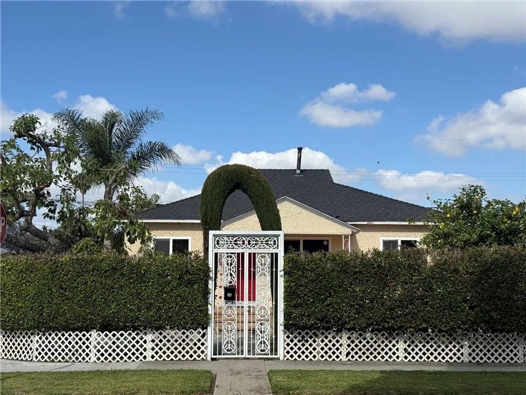 Photo of 12139 Gard Ave, Norwalk, CA 90650 (MLS # DW26089836)