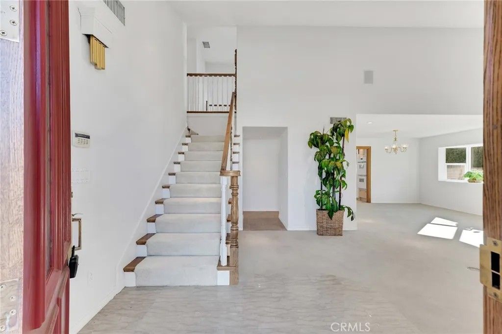 Photo of 10816 Sunnybrae, Chatsworth, CA 91311 (MLS # SR25231271)