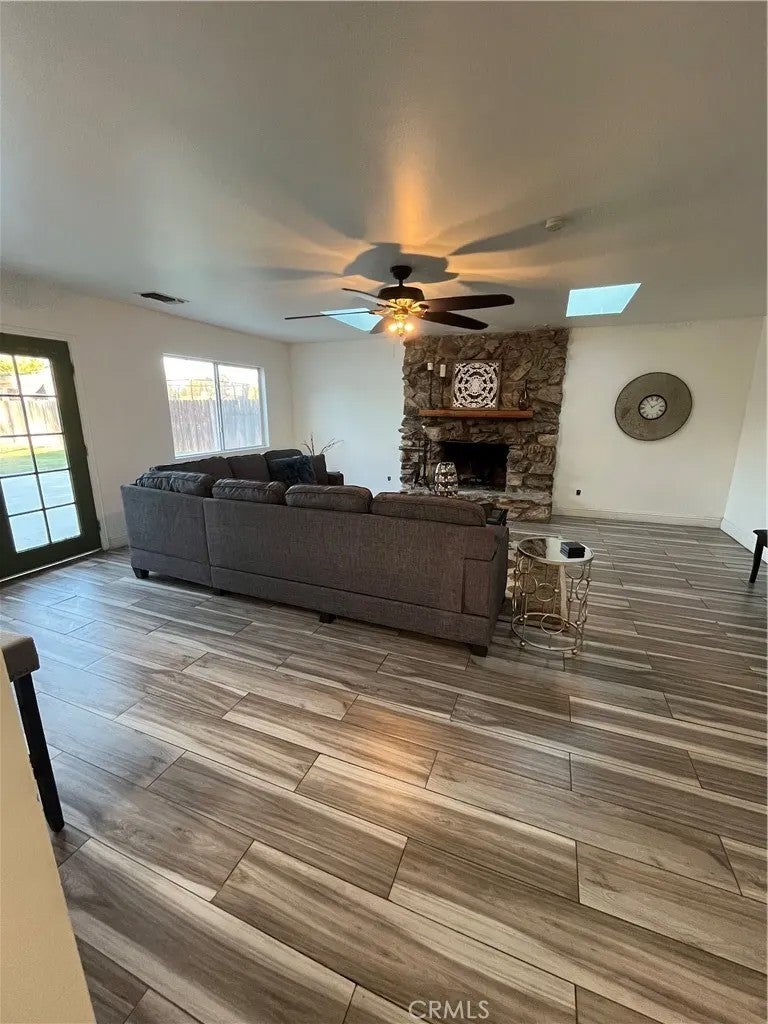 10912 Meacham