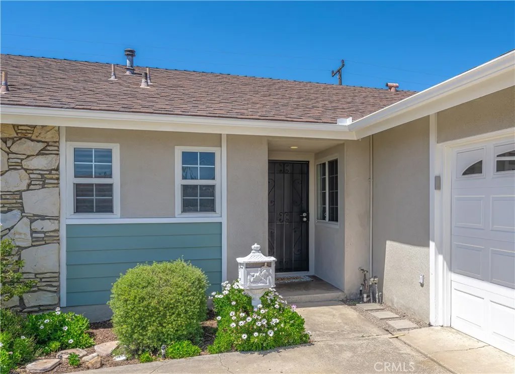 6121 Ludlow