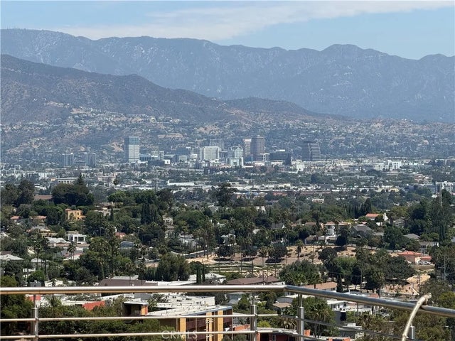 2266 Ronda Vista, Los Angeles