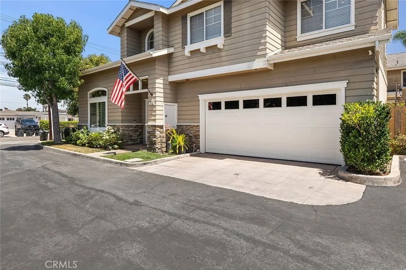 302 Turtle Bay Ln