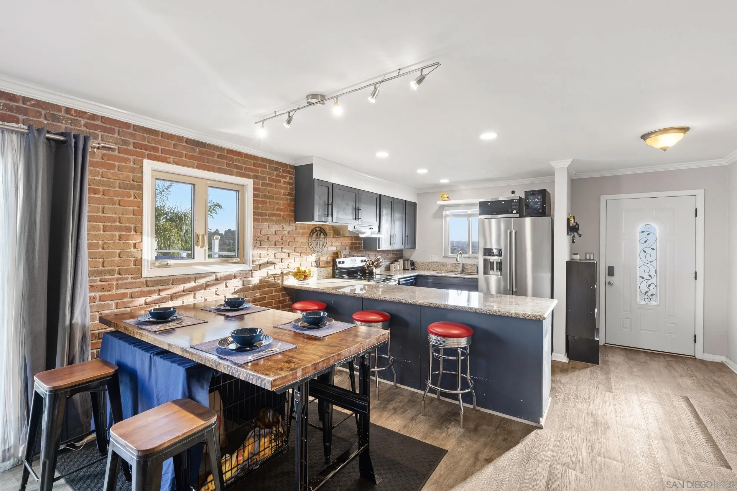 5810 Riley Street APT 8