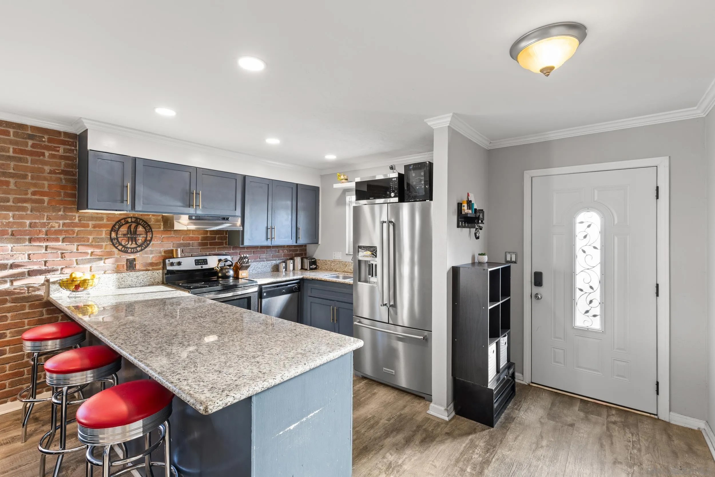 5810 Riley Street APT 8