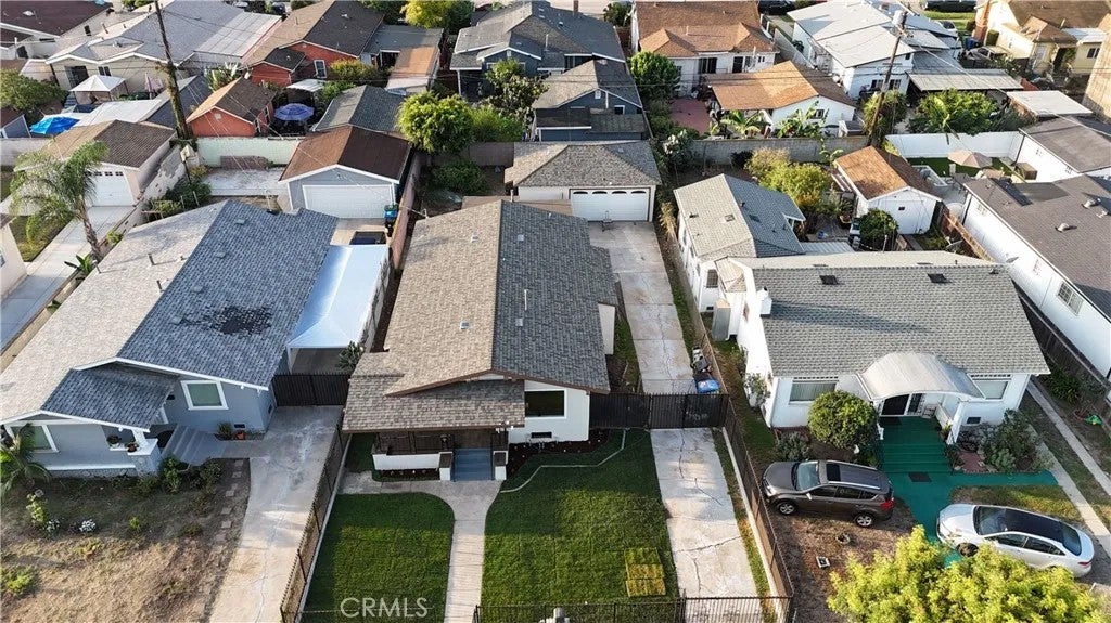 1116 W 76th Street