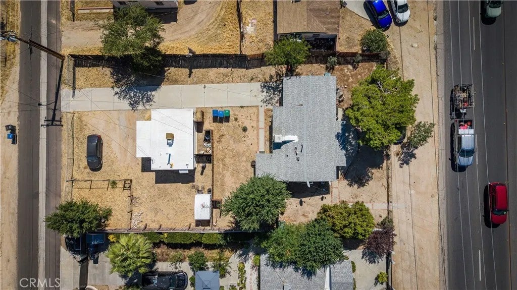 1045 Elizabeth Lake Road
