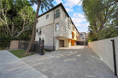 Photo of 5248 Segals Way, Sherman Oaks, CA 91411 (MLS # SR25259346)