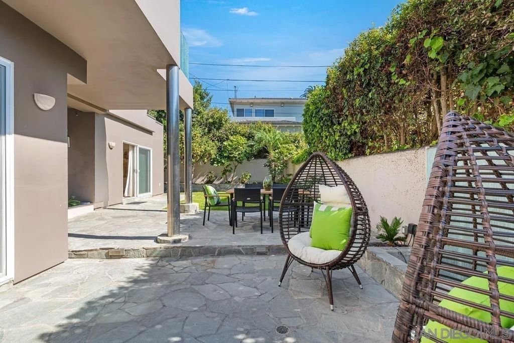 Photo of 7911 E El Paseo Grande, La Jolla, CA 92037 (MLS # 2600071)