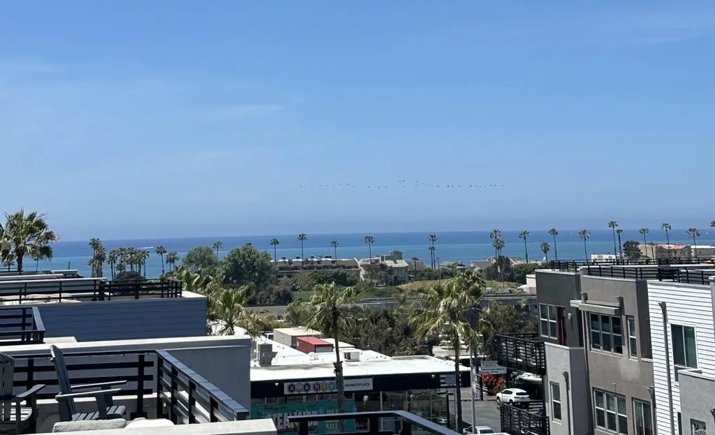1570 Vista Del Mar Way 4