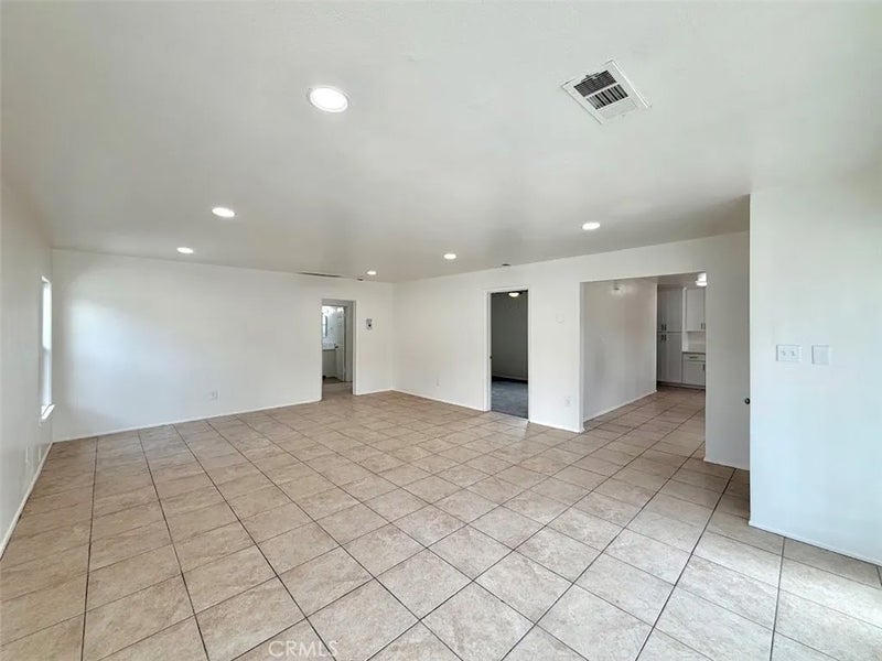 3275 N F