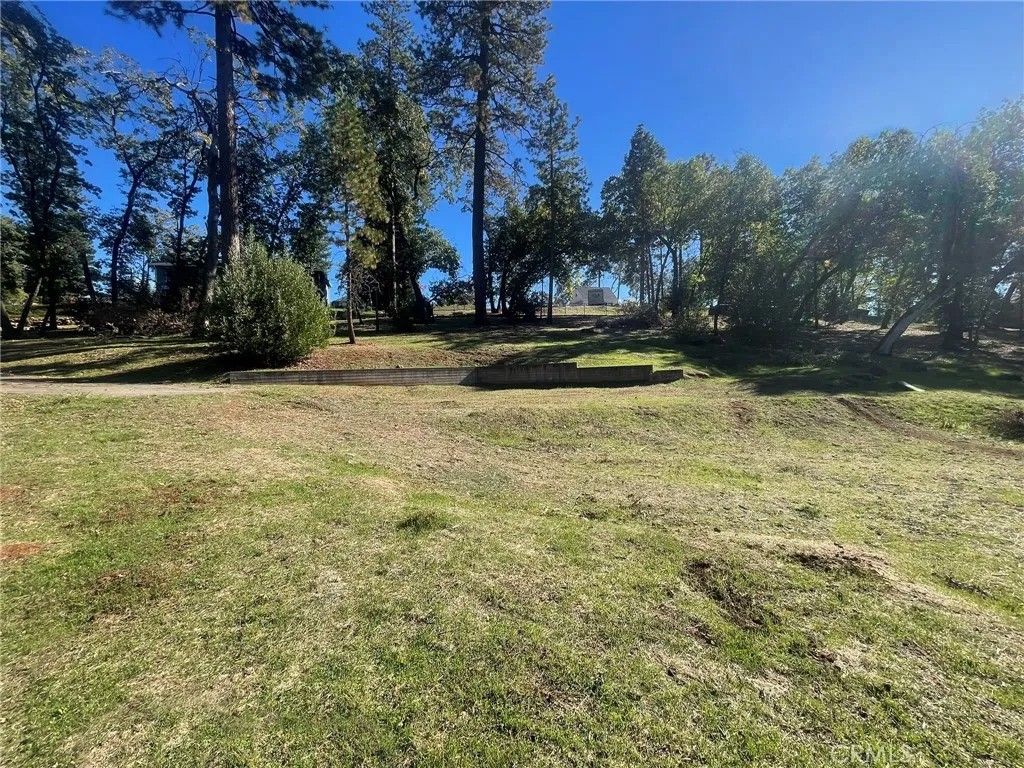 Photo of 122 Valley View, Paradise, CA 95969 (MLS # SN25250893)