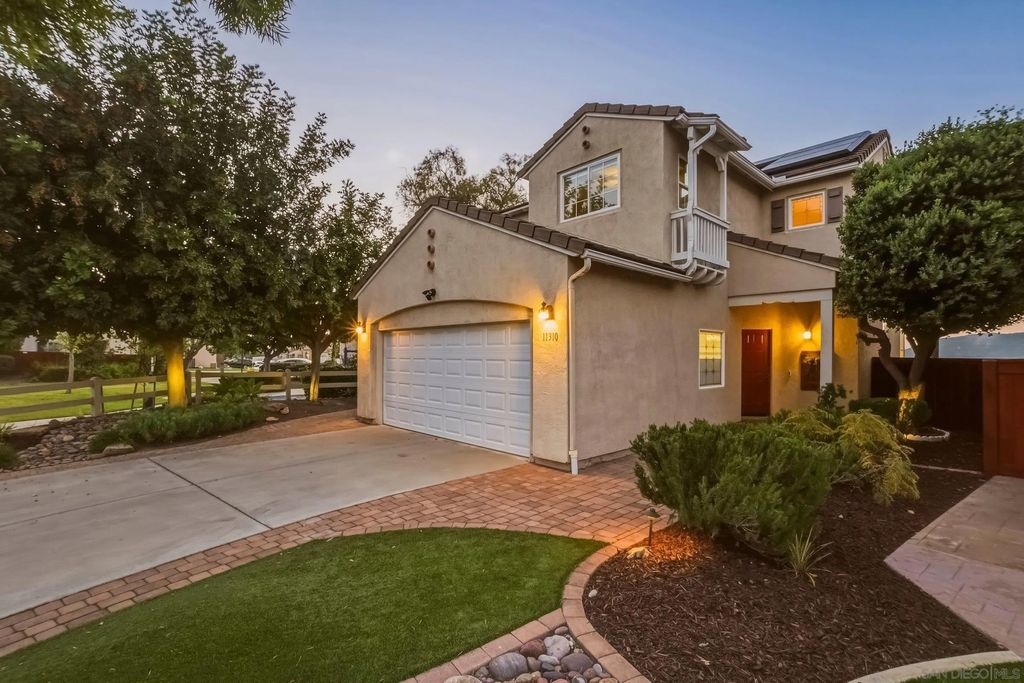 Photo of 11310 Village Ridge Rd, San Diego, CA 92131 (MLS # 260011523)