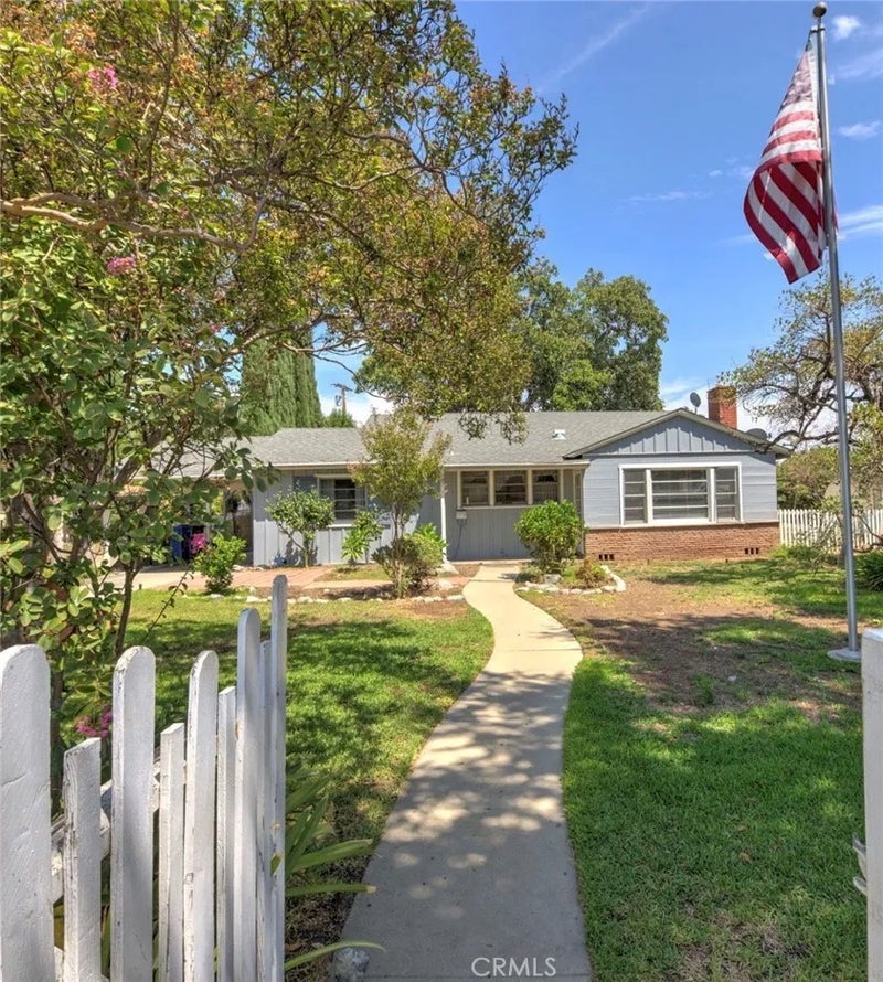 5340 Loma Avenue