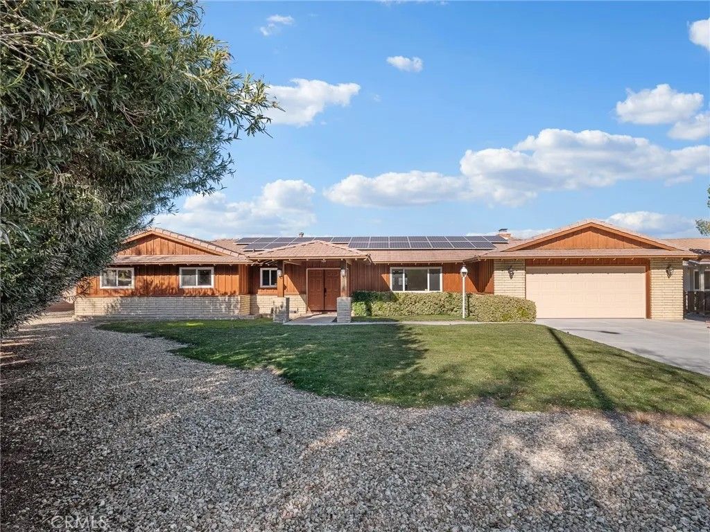 Photo of 14483 Camrose Court, Victorville, CA 92395 (MLS # HD26009462)