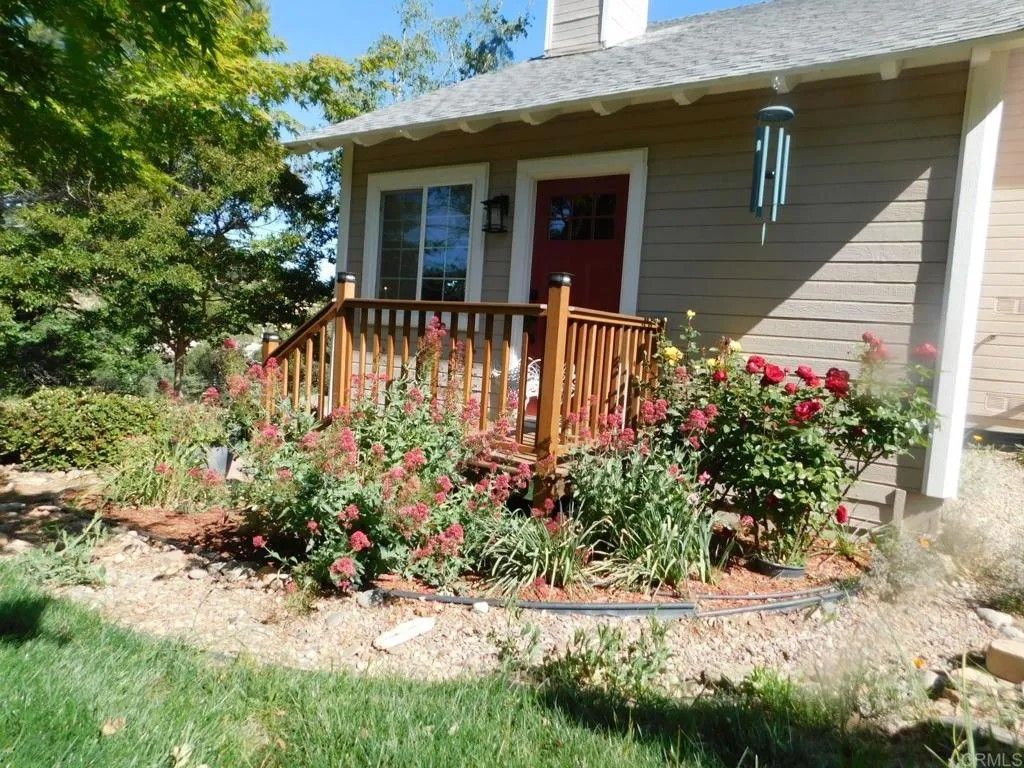 Photo of 3355 Lakeview Drive, Julian, CA 92036 (MLS # PTP2603567)