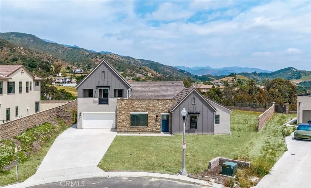 18510 Boulder Bluff