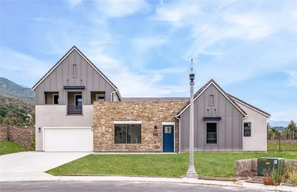 18510 Boulder Bluff