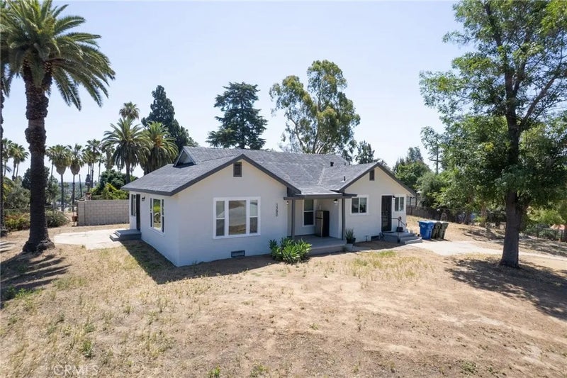 1390 Prospect