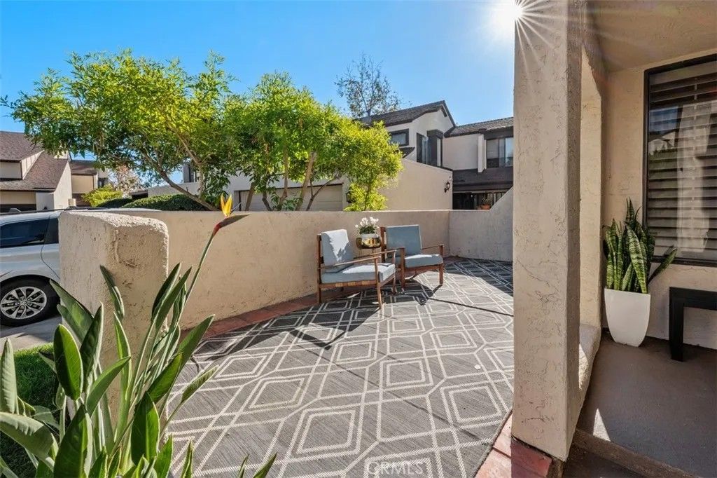 Photo of 3020 Plaza Lorenzo, Bonita, CA 91902 (MLS # SW25254232)