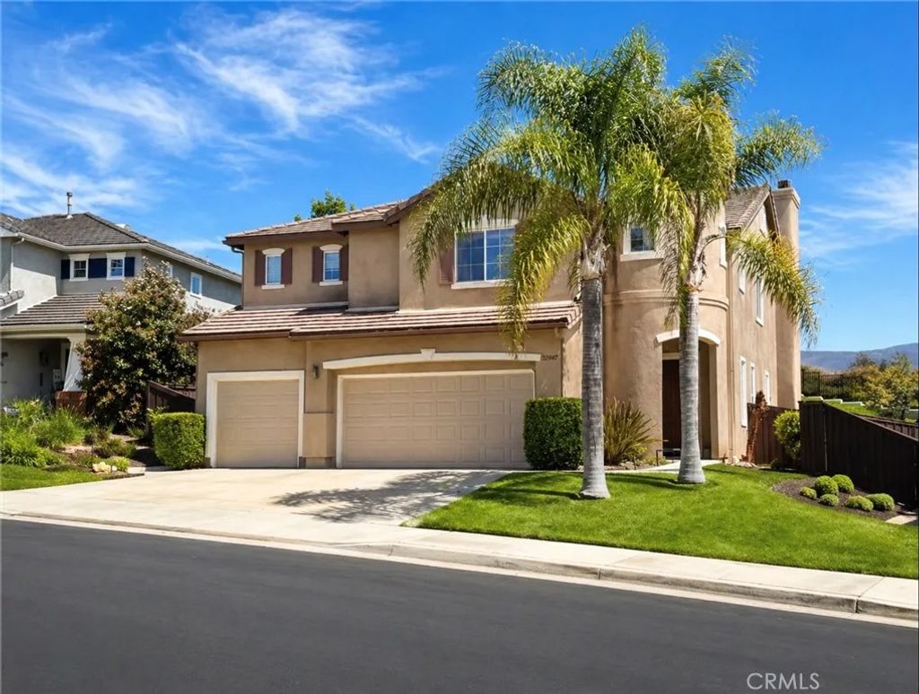 Photo of 32947 Cozy Way, Temecula, CA 92592 (MLS # SW26091685)
