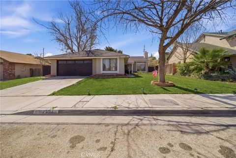 Photo of 130 Mountainside Drive, Palmdale, CA 93550 (MLS # PW26057964)
