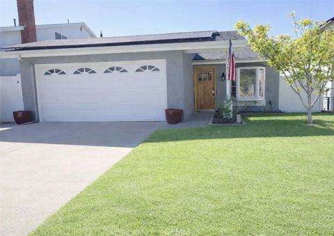 Photo of 26774 Avenida Shonto, Mission Viejo, CA 92691 (MLS # PW26077901)