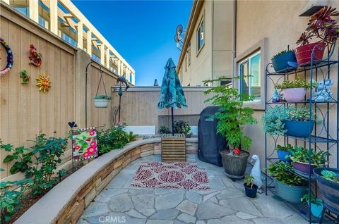 Tiny photo for 5921 Cypress Point, Long Beach, CA 90808 (MLS # PW25255433)