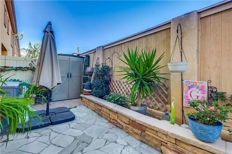 Tiny photo for 5921 Cypress Point, Long Beach, CA 90808 (MLS # PW25255433)